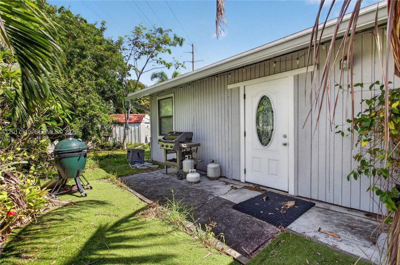 5041 NE 14th Ave, Pompano Beach, FL 33064 Photo