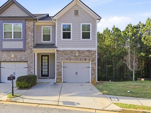 1000 Belfry Terrace , Fairburn, GA 30213