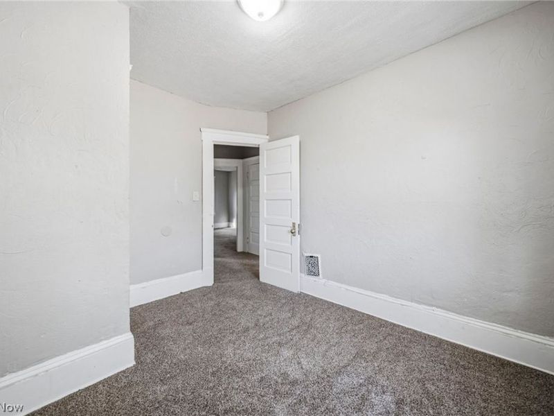 9008 Birchdale Avenue, Cleveland, OH 44106 Photo 13