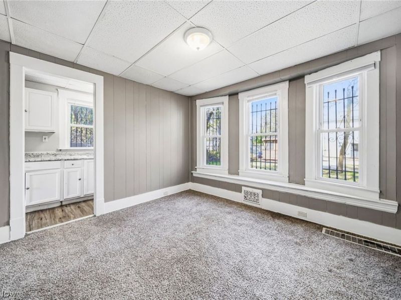9008 Birchdale Avenue, Cleveland, OH 44106 Photo 6