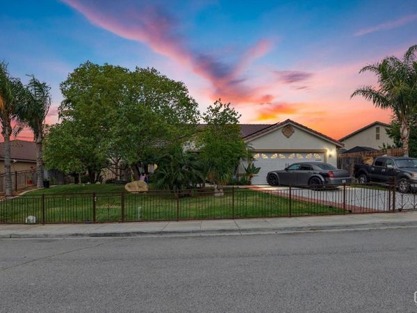 8441 Andromeda Lane, Bakersfield, CA 93306
