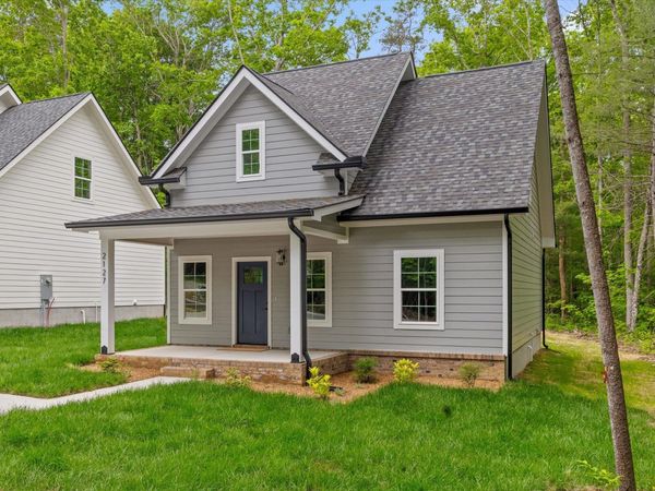 2127 Oak Street, Signal Mountain, TN 37377