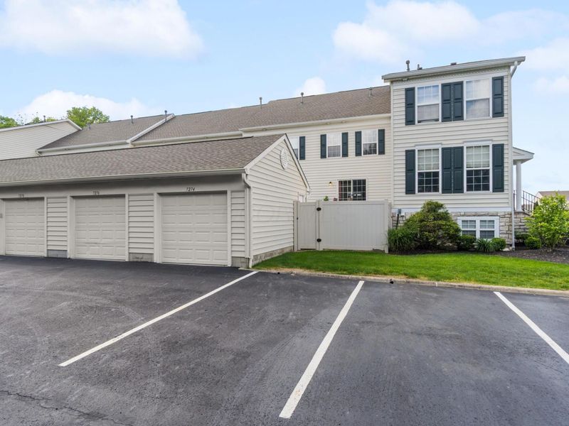 7274 Colonial Affair Drive, Unit 11, New Albany, OH 43054 Photo 7