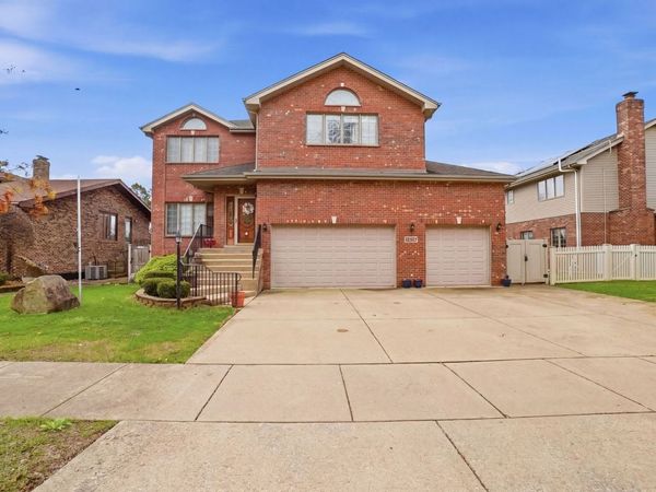 5733 W 97th Street , Oak Lawn, IL 60453