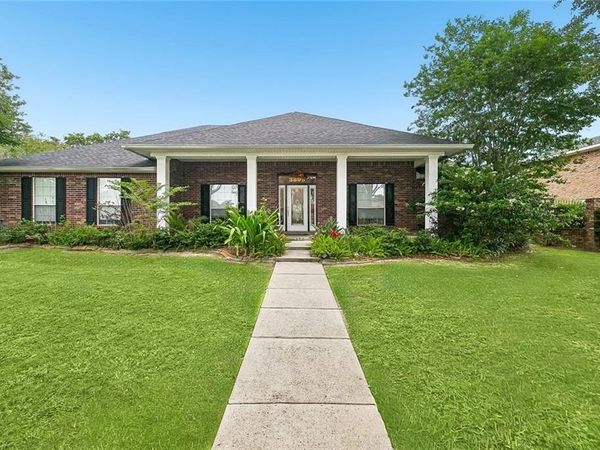 3809 LAKE WINNIPEG Drive, Harvey, LA 70058
