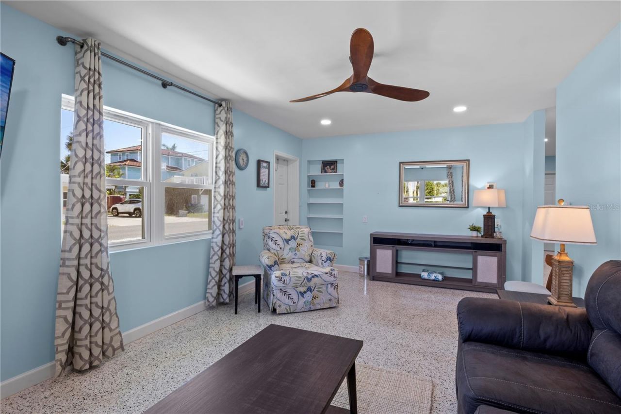 204 29th Street , Holmes Beach, FL 34217 Photo