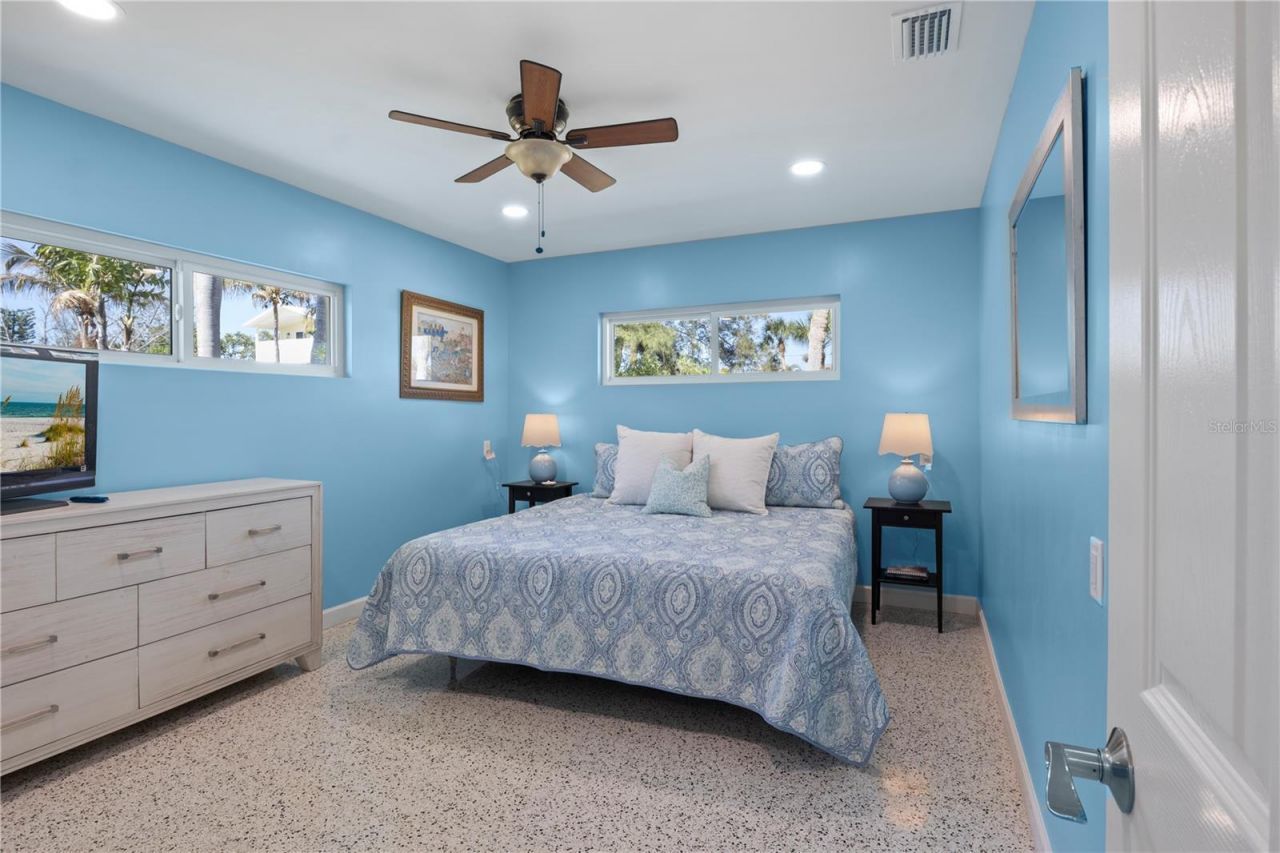 204 29th Street , Holmes Beach, FL 34217 Photo