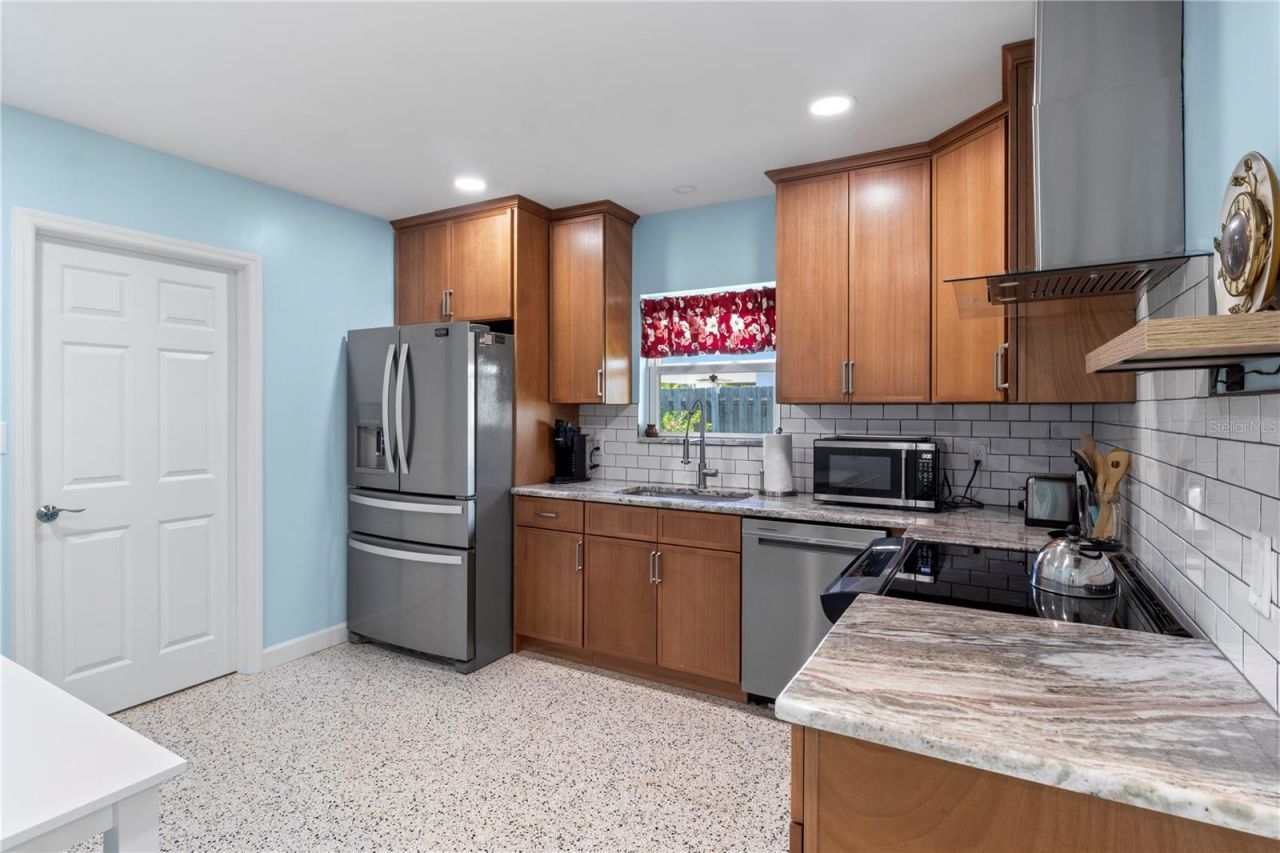 204 29th Street , Holmes Beach, FL 34217 Photo
