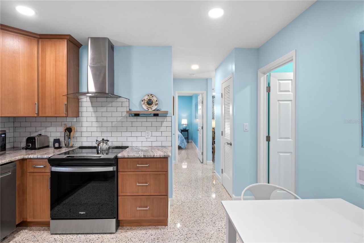 204 29th Street , Holmes Beach, FL 34217 Photo