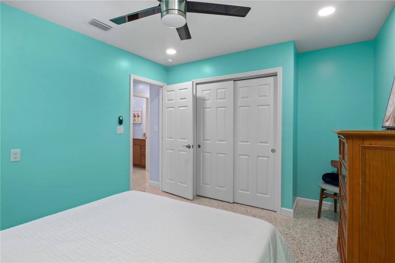 204 29th Street , Holmes Beach, FL 34217 Photo