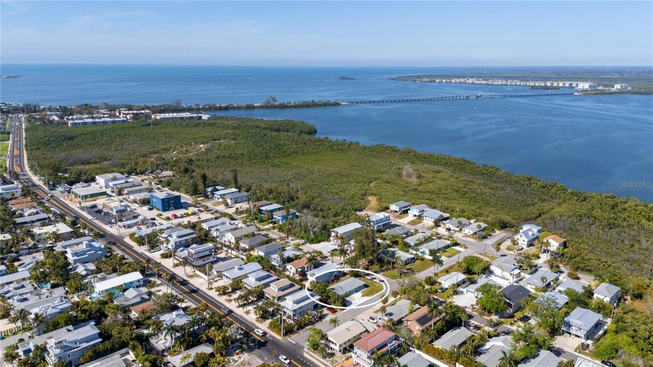 204 29th Street , Holmes Beach, FL 34217 Photo