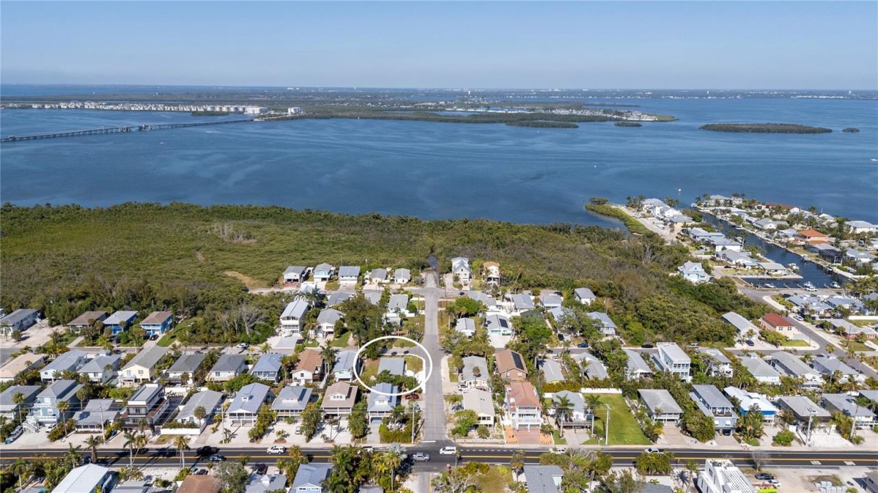204 29th Street , Holmes Beach, FL 34217 Photo