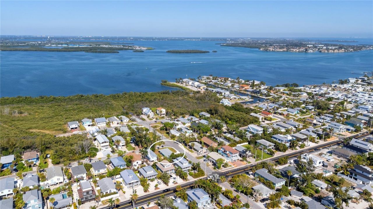 204 29th Street , Holmes Beach, FL 34217 Photo