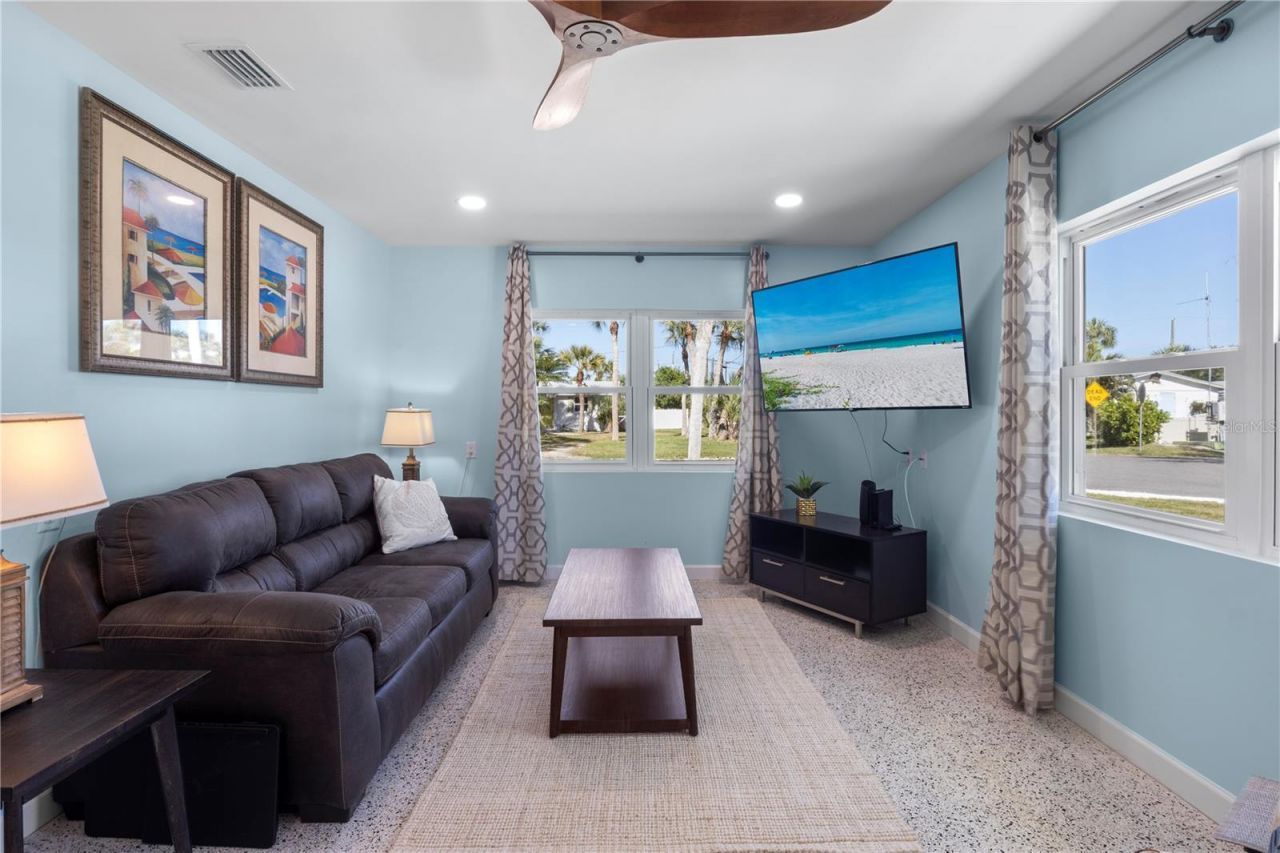 204 29th Street , Holmes Beach, FL 34217 Photo
