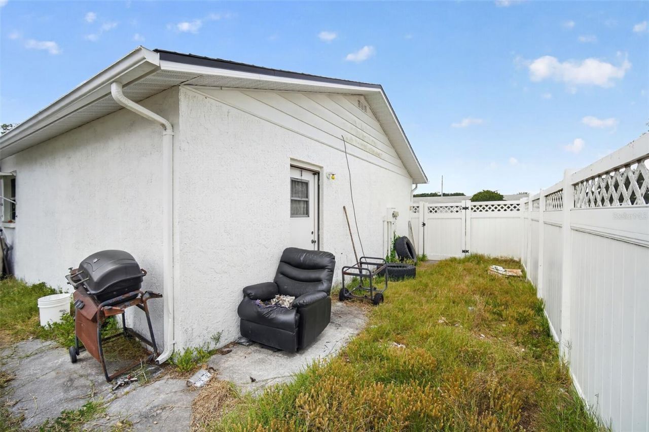 7322 Landover Drive, Zephyrhills, FL 33540 Photo