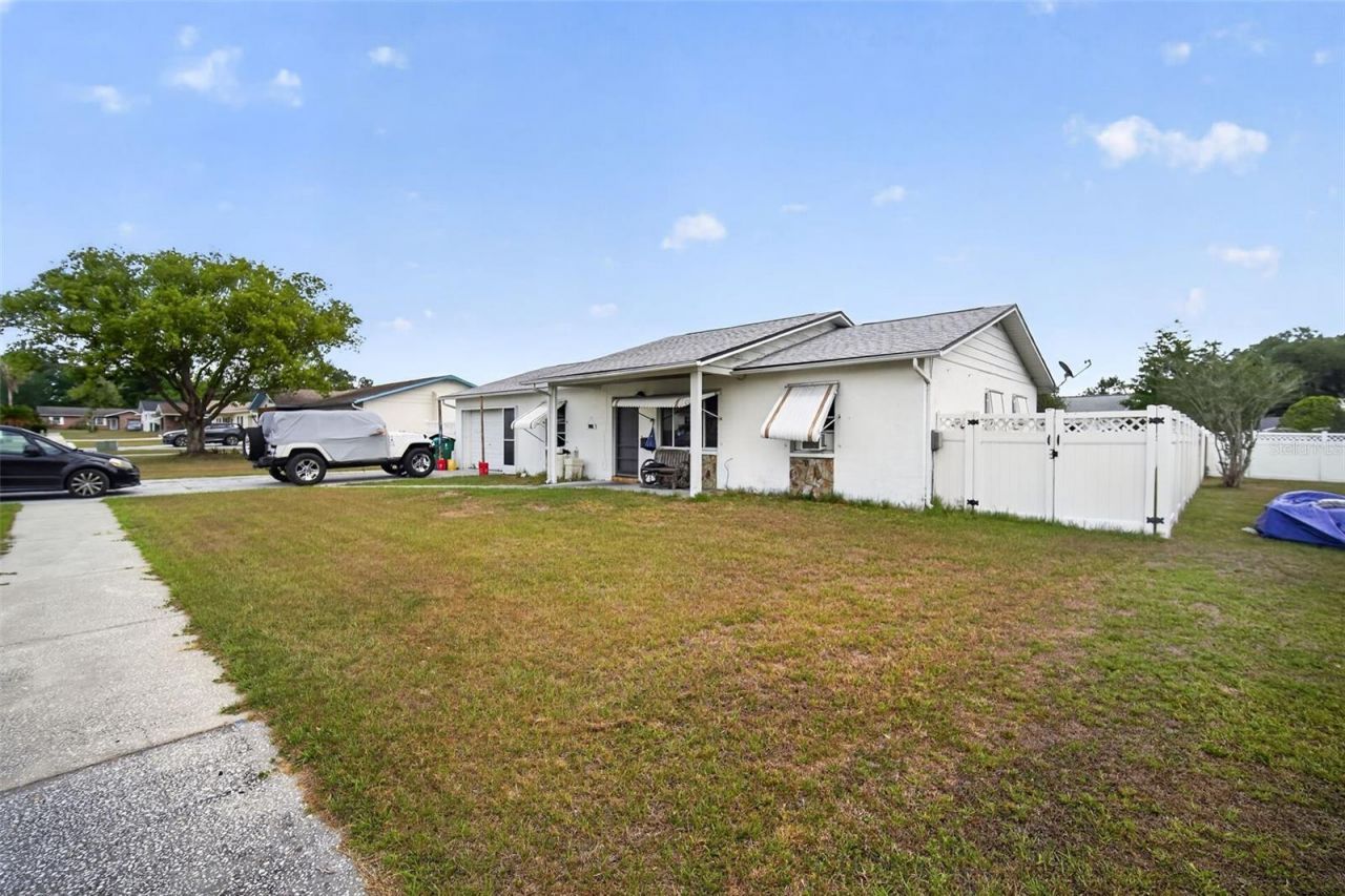 7322 Landover Drive, Zephyrhills, FL 33540 Photo