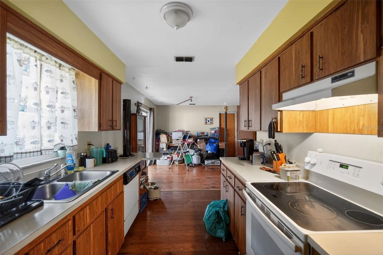 7322 Landover Drive, Zephyrhills, FL 33540 Photo