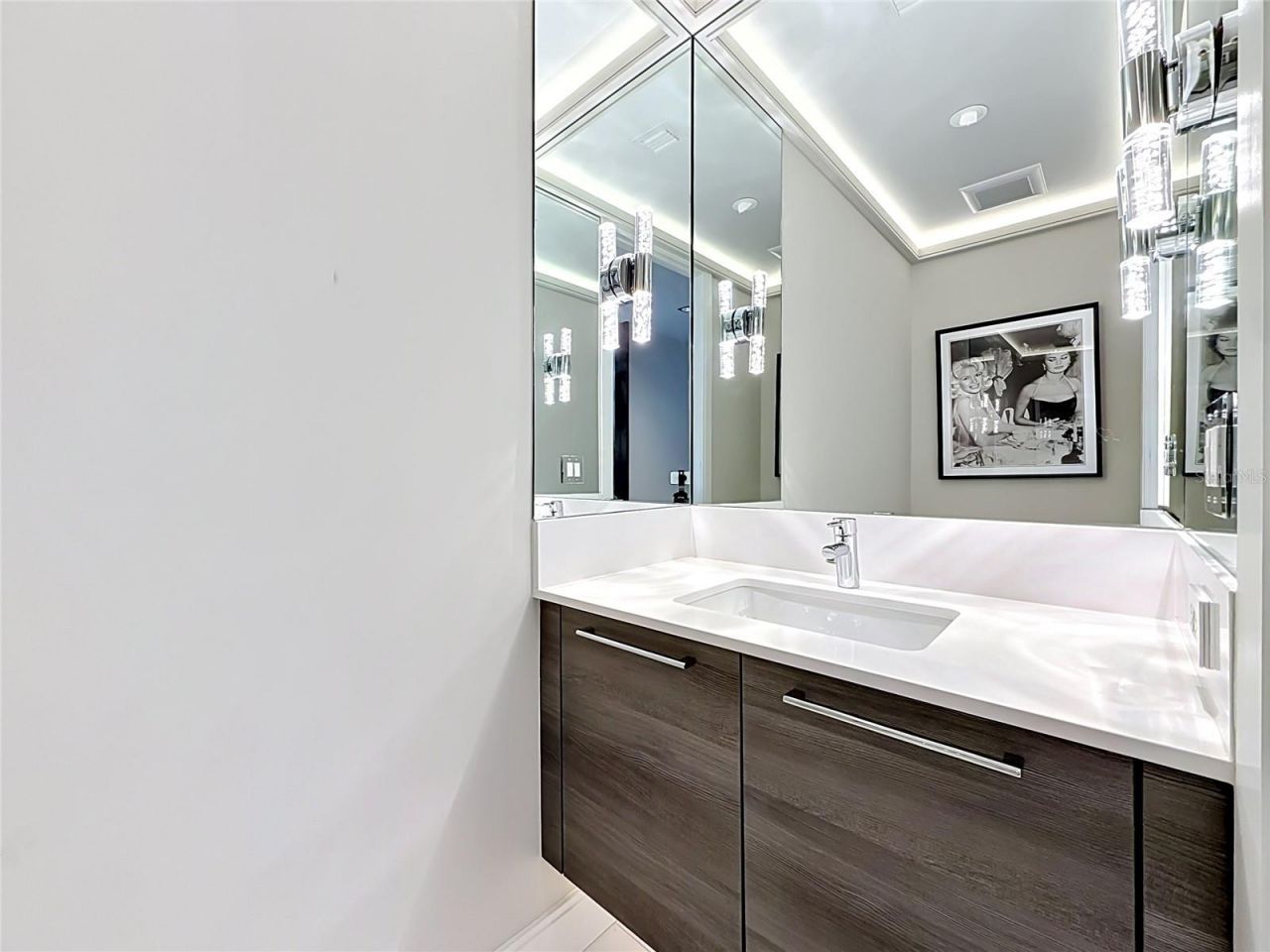 100 1st Avenue N, Unit 1106, Saint Petersburg, FL 33701 Photo