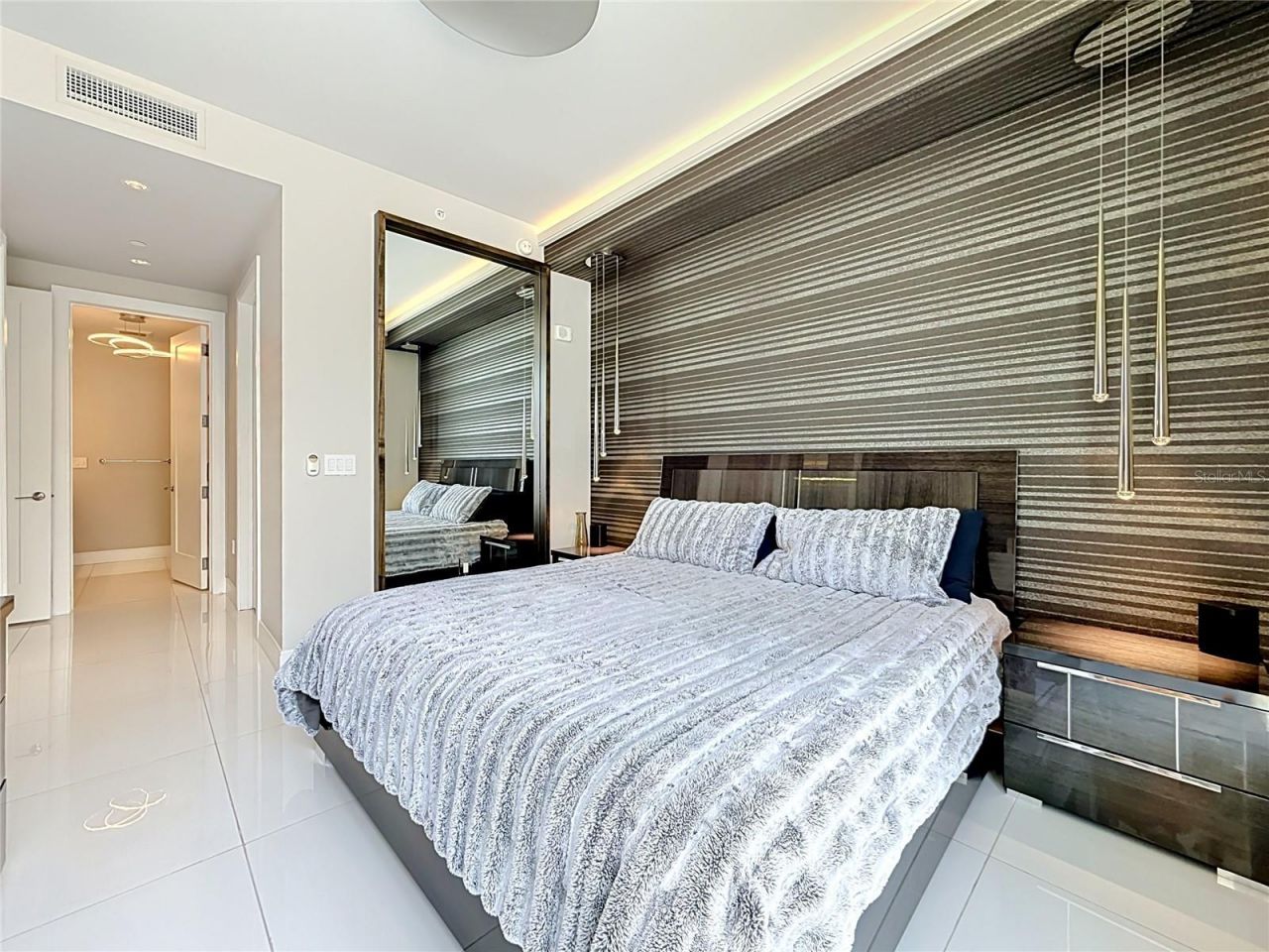 100 1st Avenue N, Unit 1106, Saint Petersburg, FL 33701 Photo