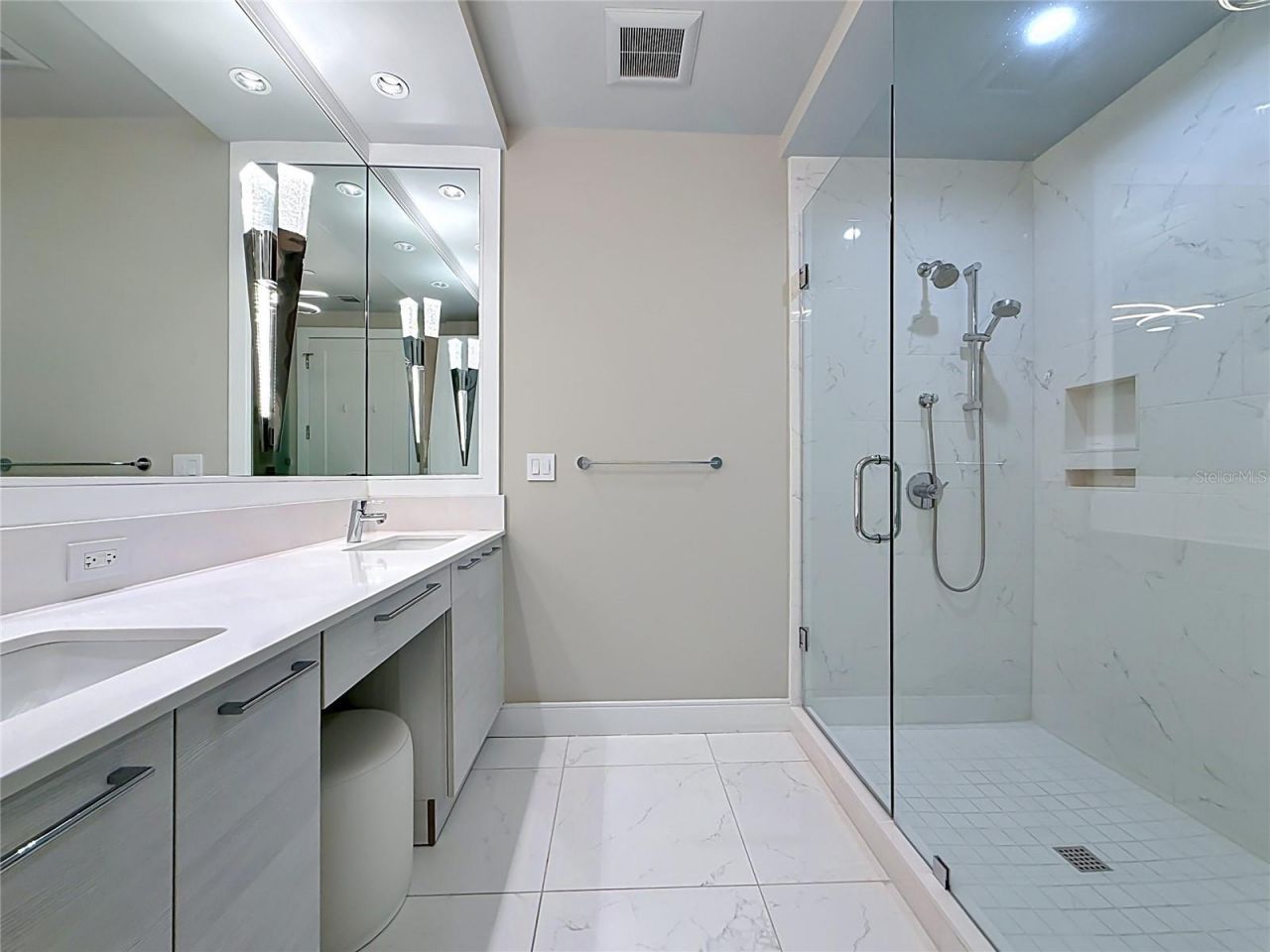 100 1st Avenue N, Unit 1106, Saint Petersburg, FL 33701 Photo