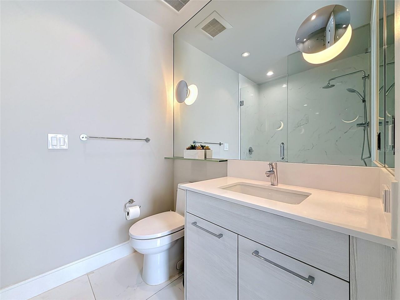 100 1st Avenue N, Unit 1106, Saint Petersburg, FL 33701 Photo