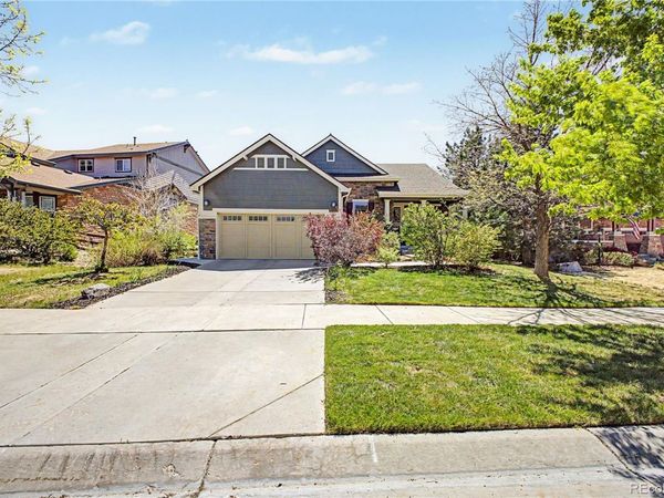 152 N Biloxi Way, Aurora, CO 80018