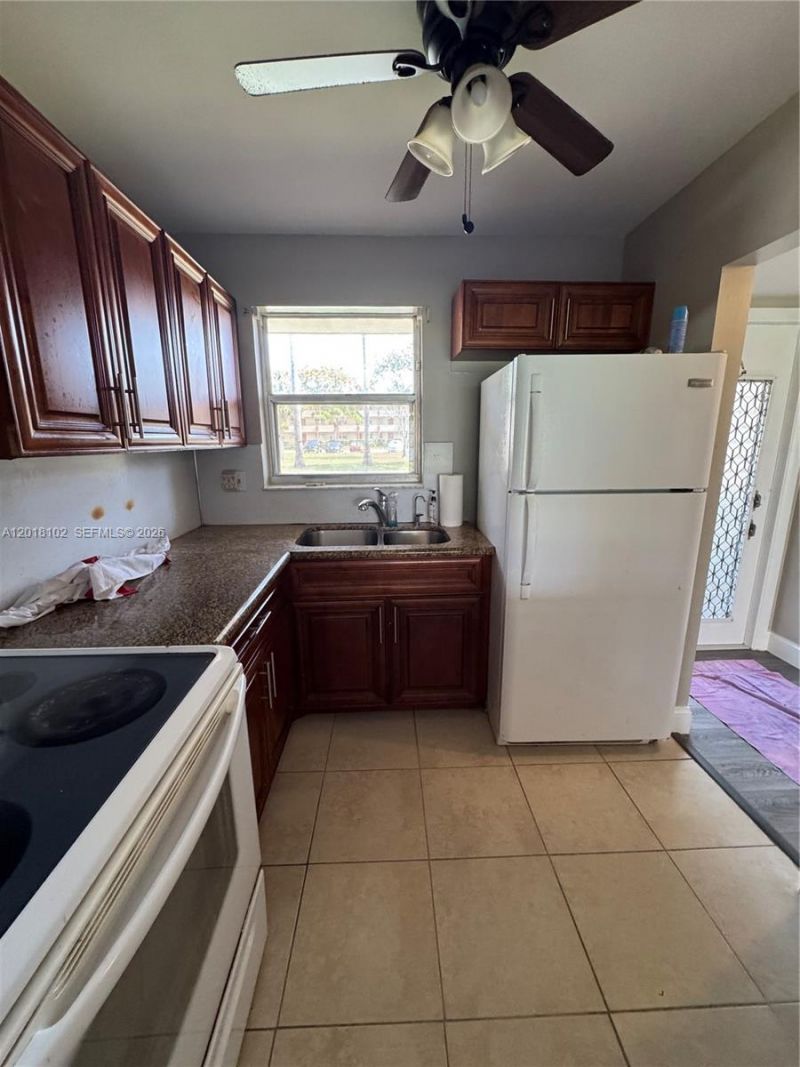 8060 N Sunrise Lakes Dr, Unit 105, Sunrise, FL 33322 Photo