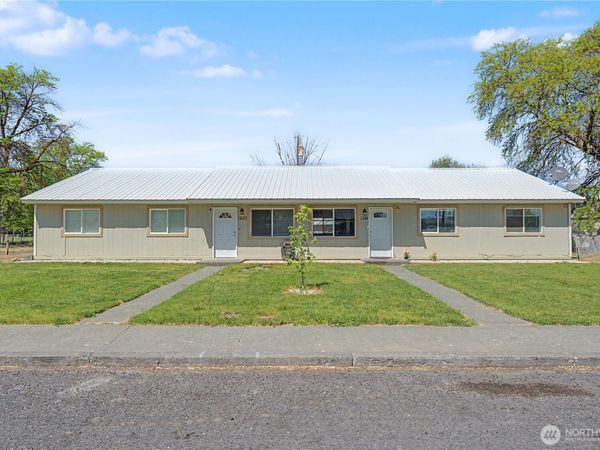 1201 Vandenberg Avenue, Unit 1203, Moses Lake, WA 98837
