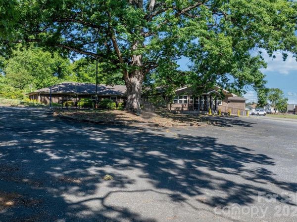 304 S Main Street , Morganton, NC 28655