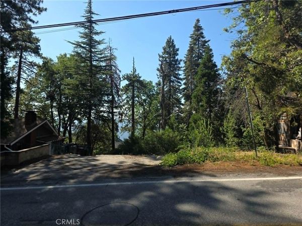 30778 Live Oak, Running Springs, CA 92382