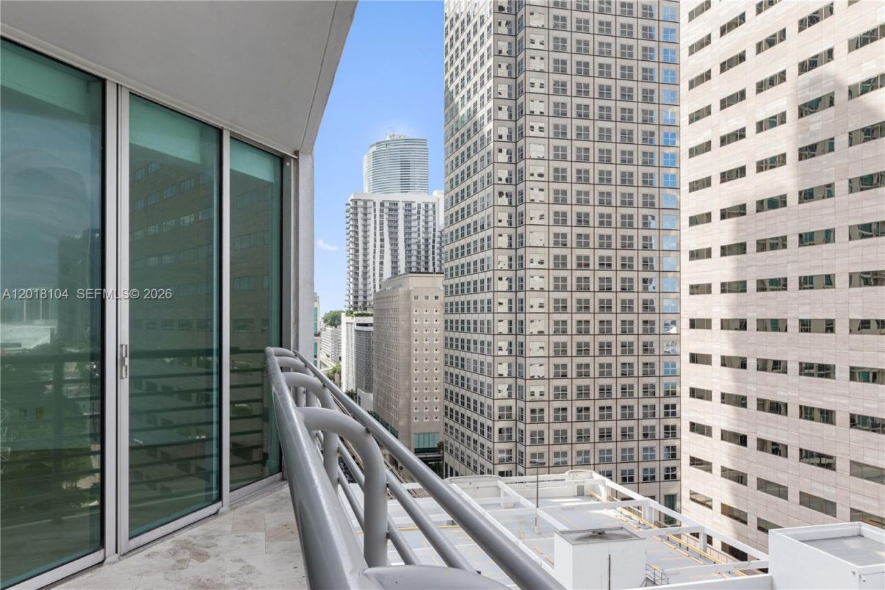 325 S Biscayne, Unit 1718, Miami, FL 33131 Photo