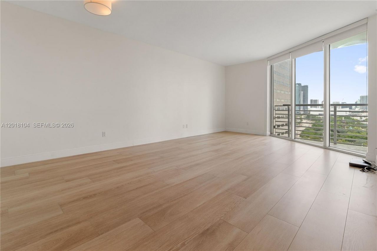 325 S Biscayne, Unit 1718, Miami, FL 33131 Photo