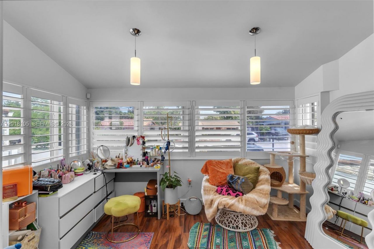 3151 NW Flagler Ter , Miami, FL 33125 Photo