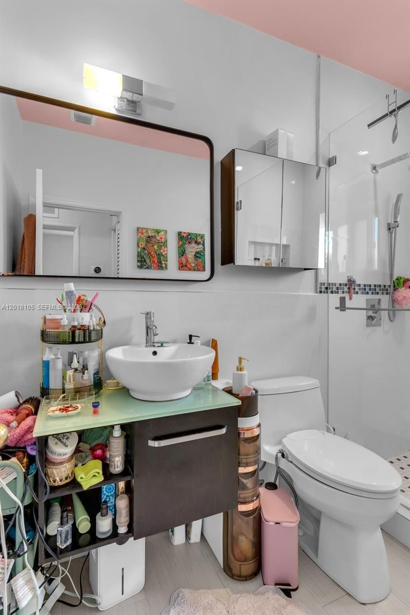 3151 NW Flagler Ter , Miami, FL 33125 Photo