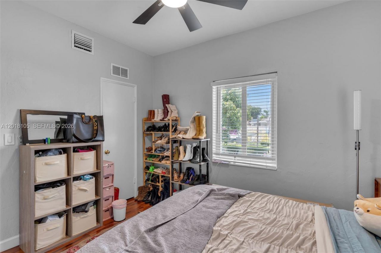 3151 NW Flagler Ter , Miami, FL 33125 Photo