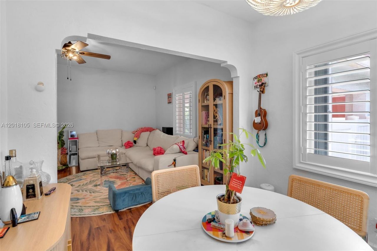 3151 NW Flagler Ter , Miami, FL 33125 Photo