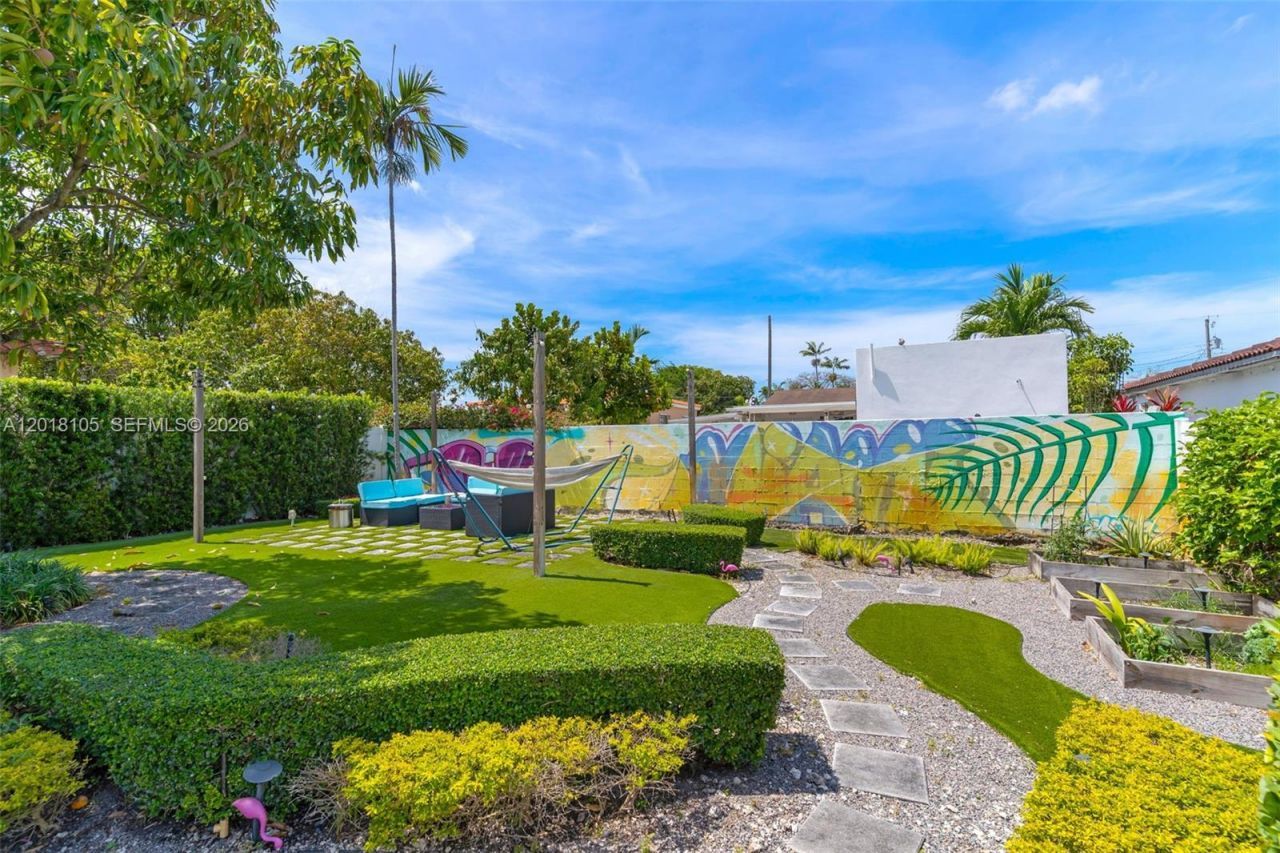 3151 NW Flagler Ter , Miami, FL 33125 Photo