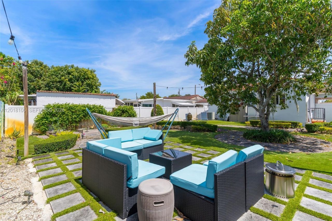 3151 NW Flagler Ter , Miami, FL 33125 Photo