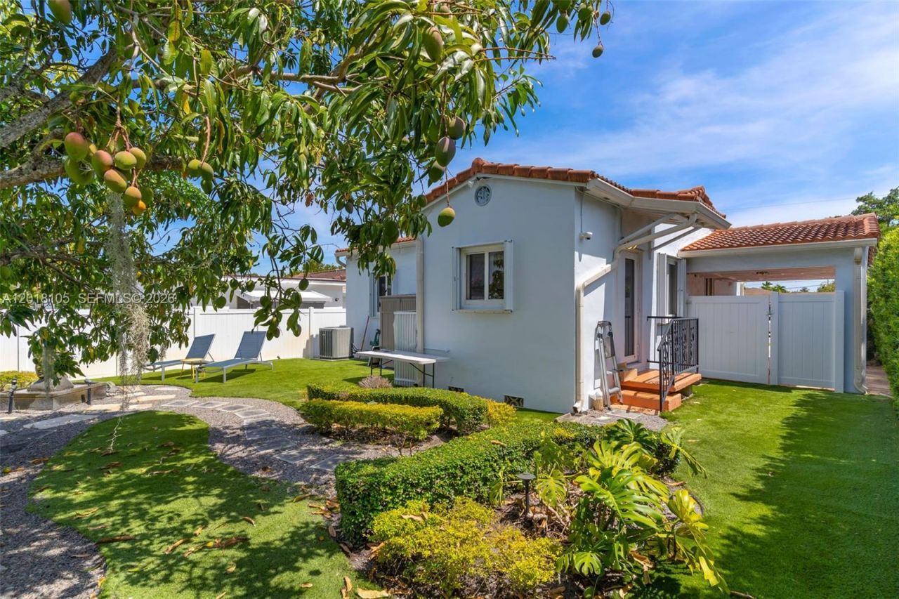 3151 NW Flagler Ter , Miami, FL 33125 Photo