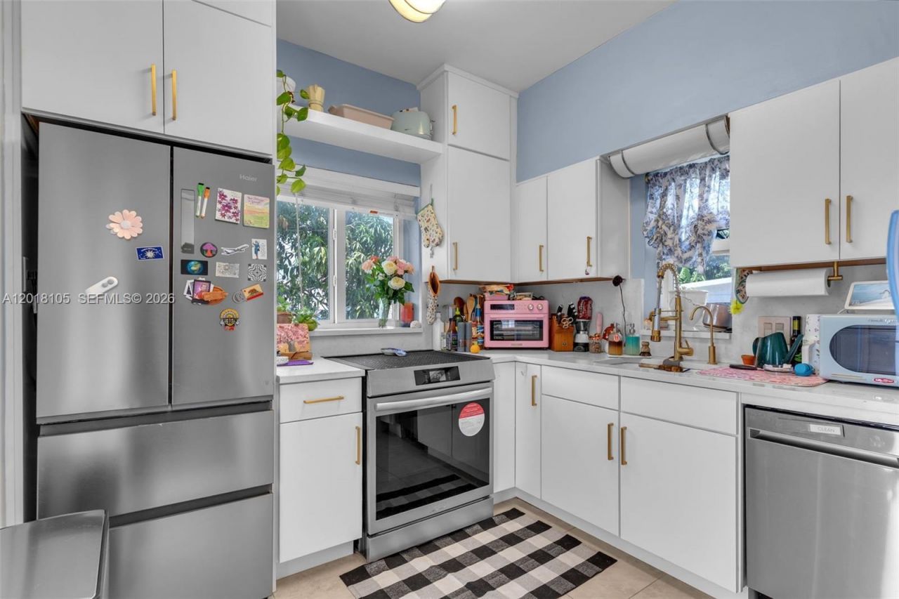 3151 NW Flagler Ter , Miami, FL 33125 Photo