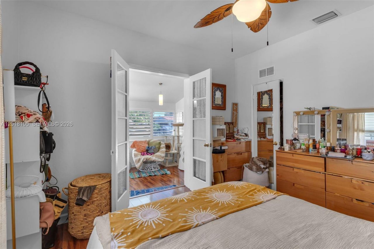 3151 NW Flagler Ter , Miami, FL 33125 Photo