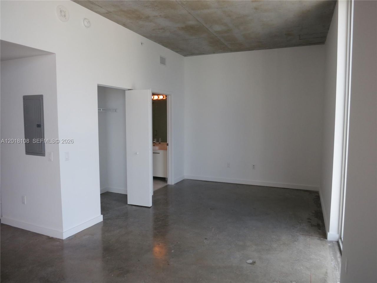 151 SE 1 St, Unit 3204, Miami, FL 33131 Photo