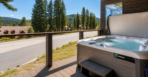 7470 Larkspur Lane, Truckee, CA 96161 Photo
