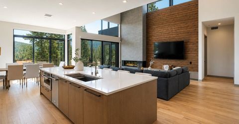 7470 Larkspur Lane, Truckee, CA 96161 Photo