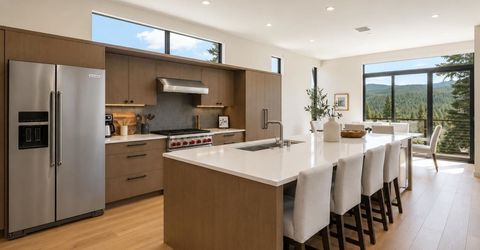 7470 Larkspur Lane, Truckee, CA 96161 Photo