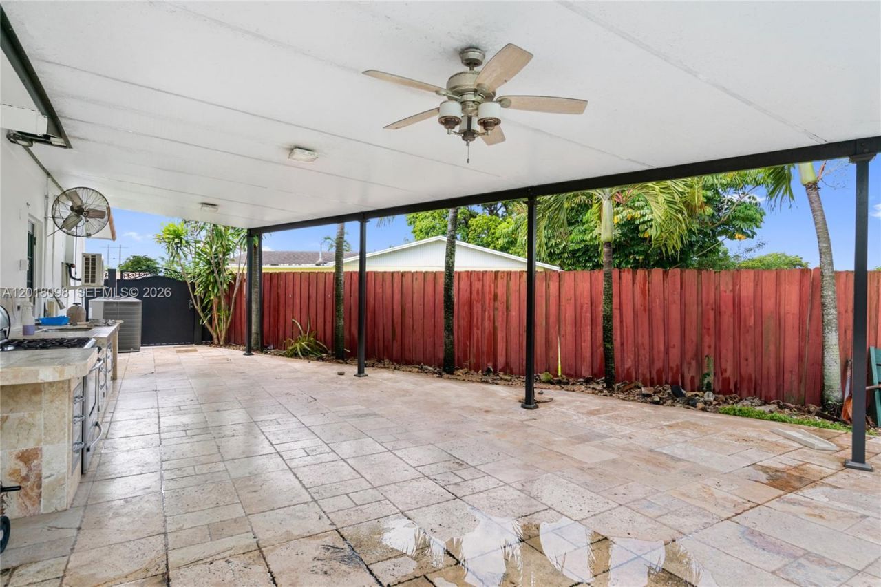 13611 SW 77th St , Miami, FL 33183 Photo