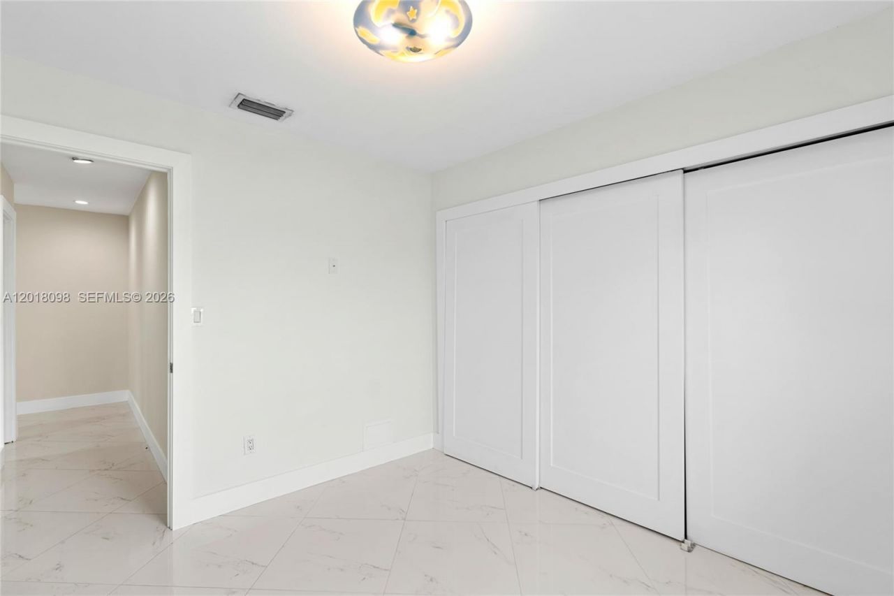 13611 SW 77th St , Miami, FL 33183 Photo