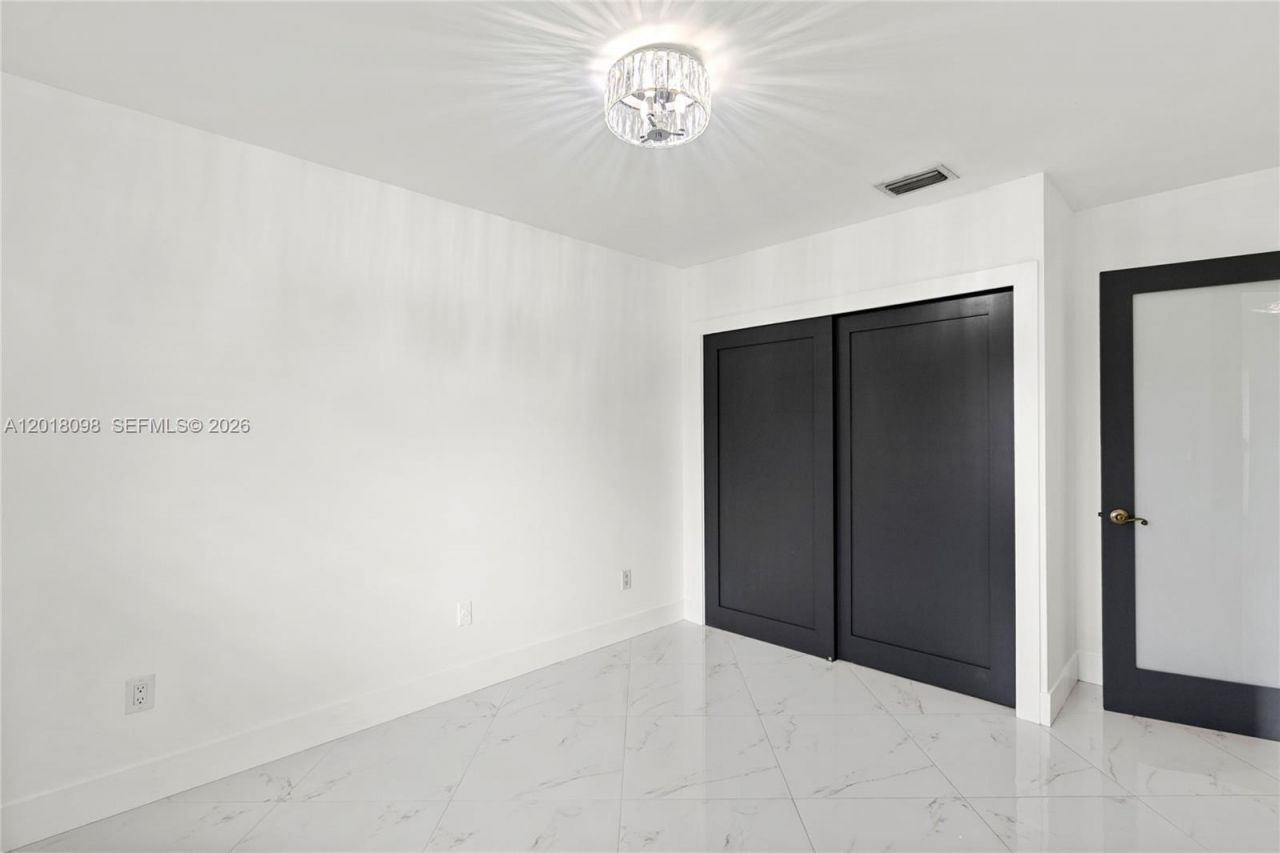 13611 SW 77th St , Miami, FL 33183 Photo