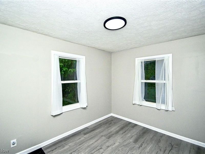 542 Montgomery Street, Akron, OH 44305 Photo 7