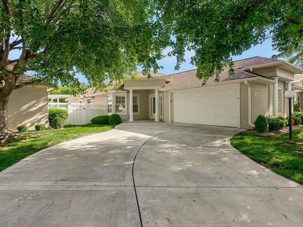 809 NW North Ridge Court, Blue Springs, MO 64015